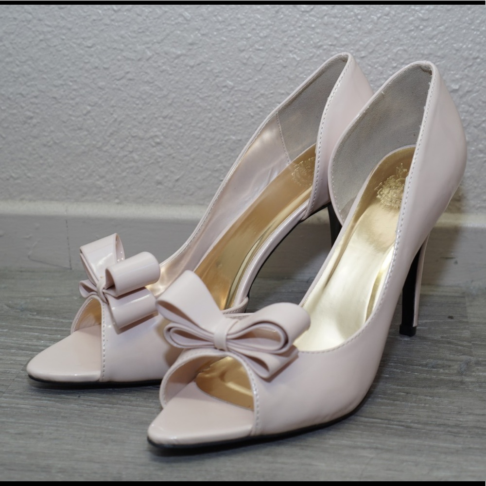 LIKE NEW ⚡️D'orsay peep toe bow pumps Cape Robbin